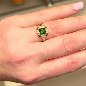 Green peridot and diamond 10kt Gold Ring